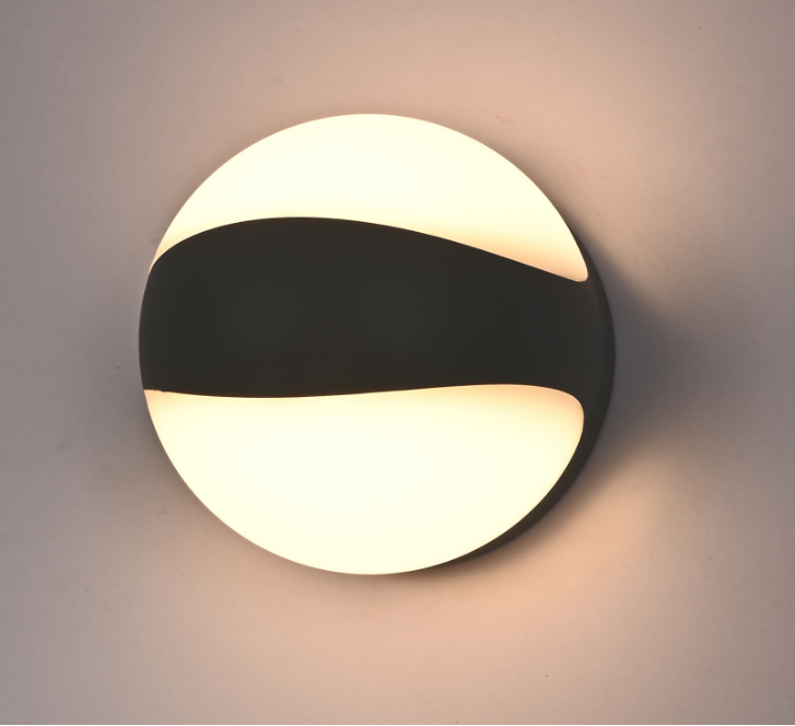 SU-426L OUTDOOR WALL LAMP