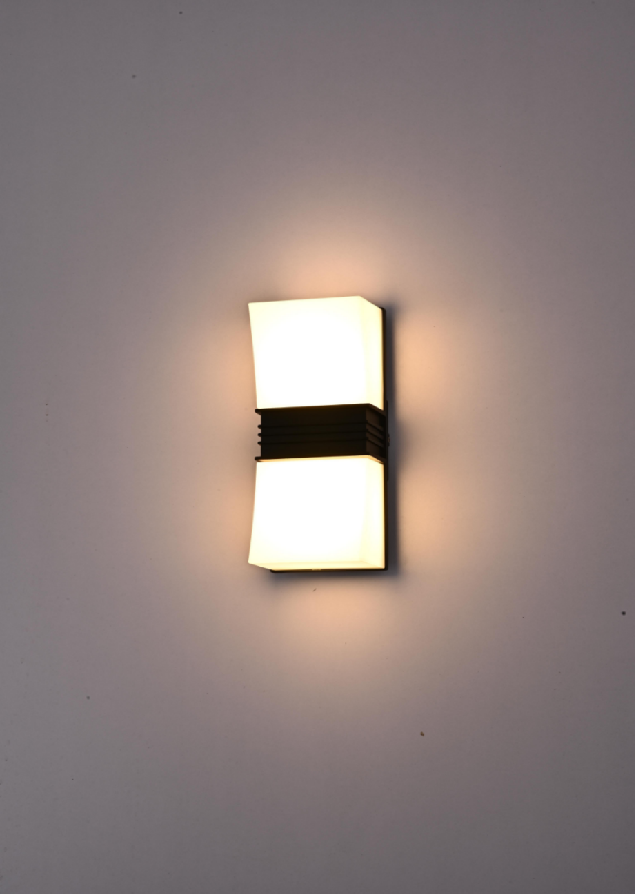 SU-AL-173 OUTDOOR WALL LAMP
