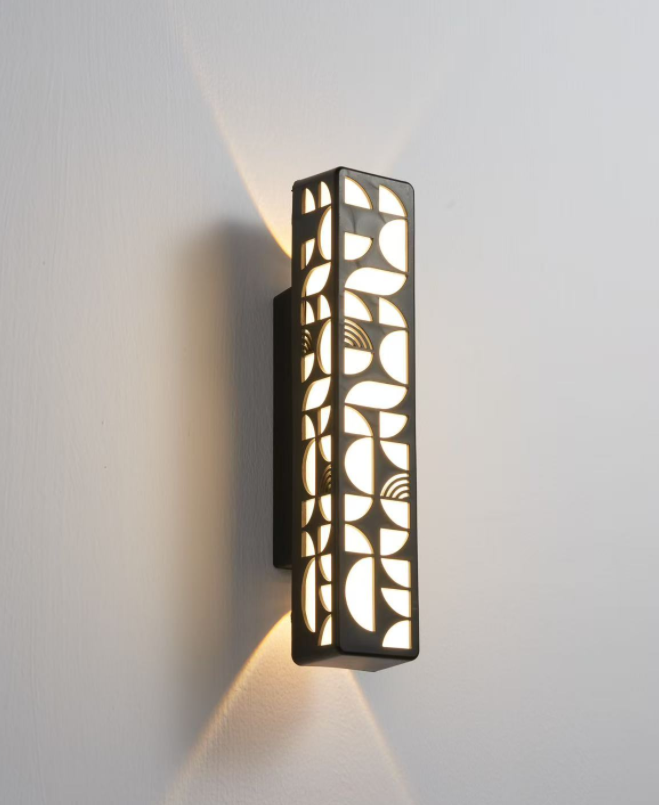 SU-PM-WL08 OUTDOOR WALL LAMP