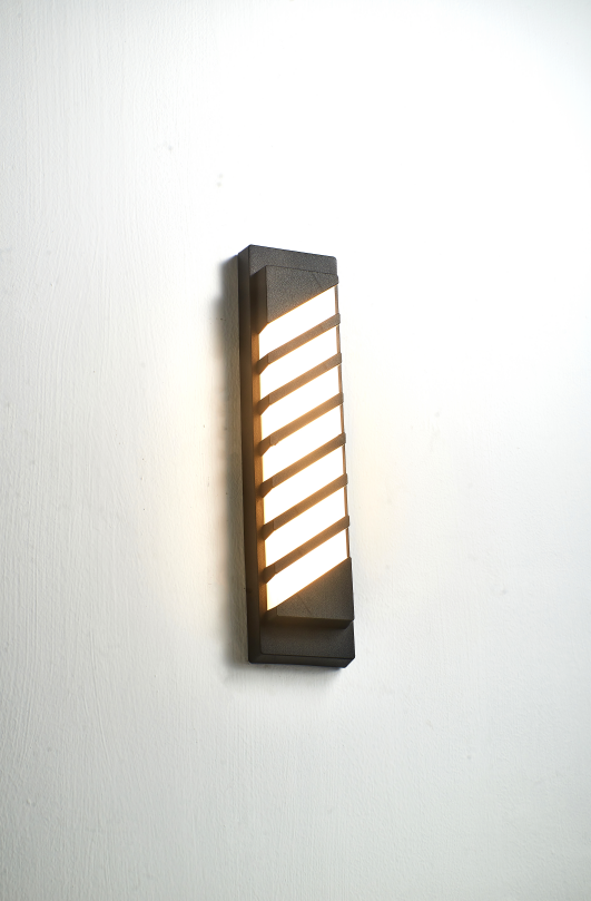 SU-PS03 OUTDOOR WALL LAMP