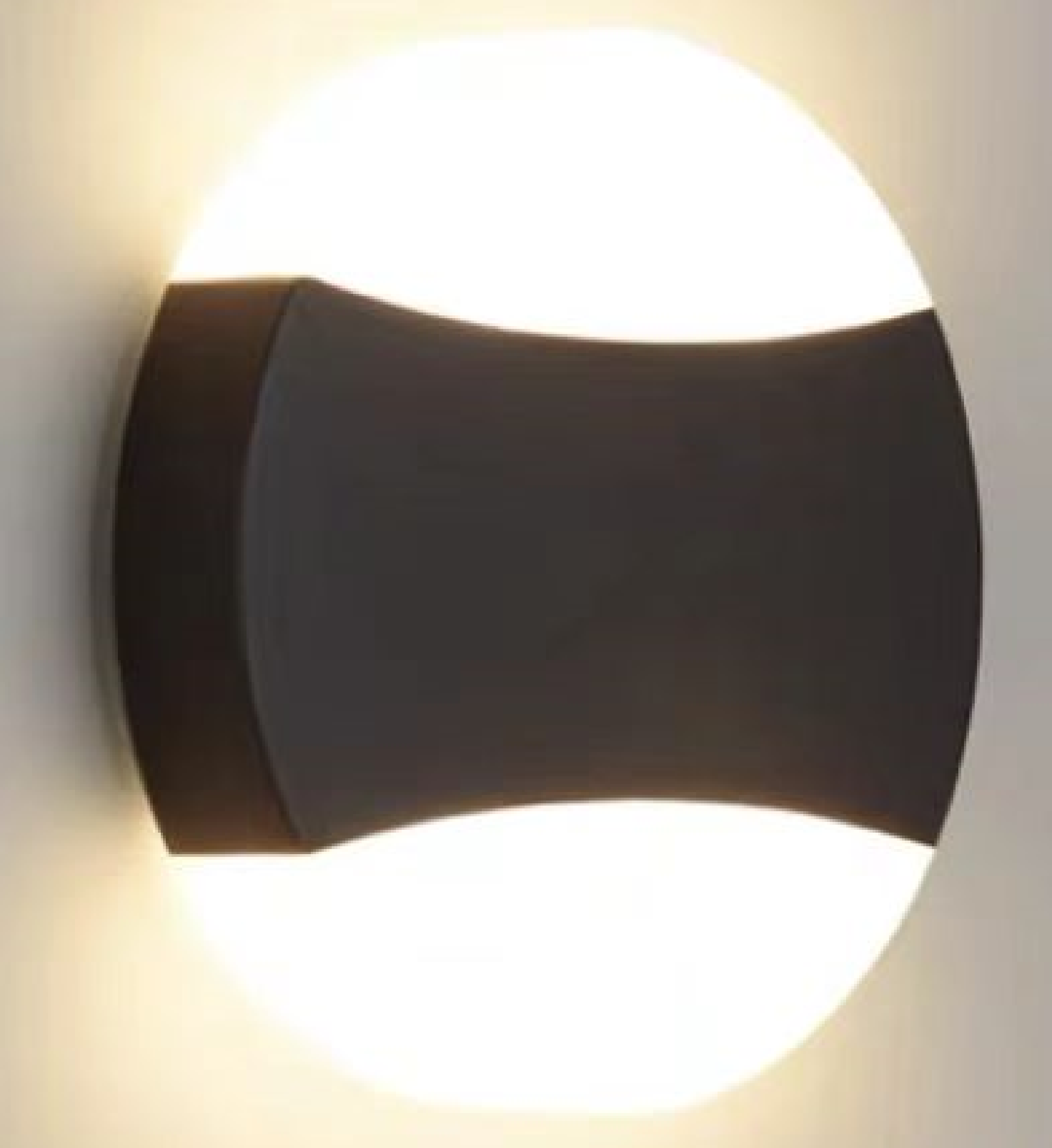 SU-WL43 OUTDOOR WALL LAMP